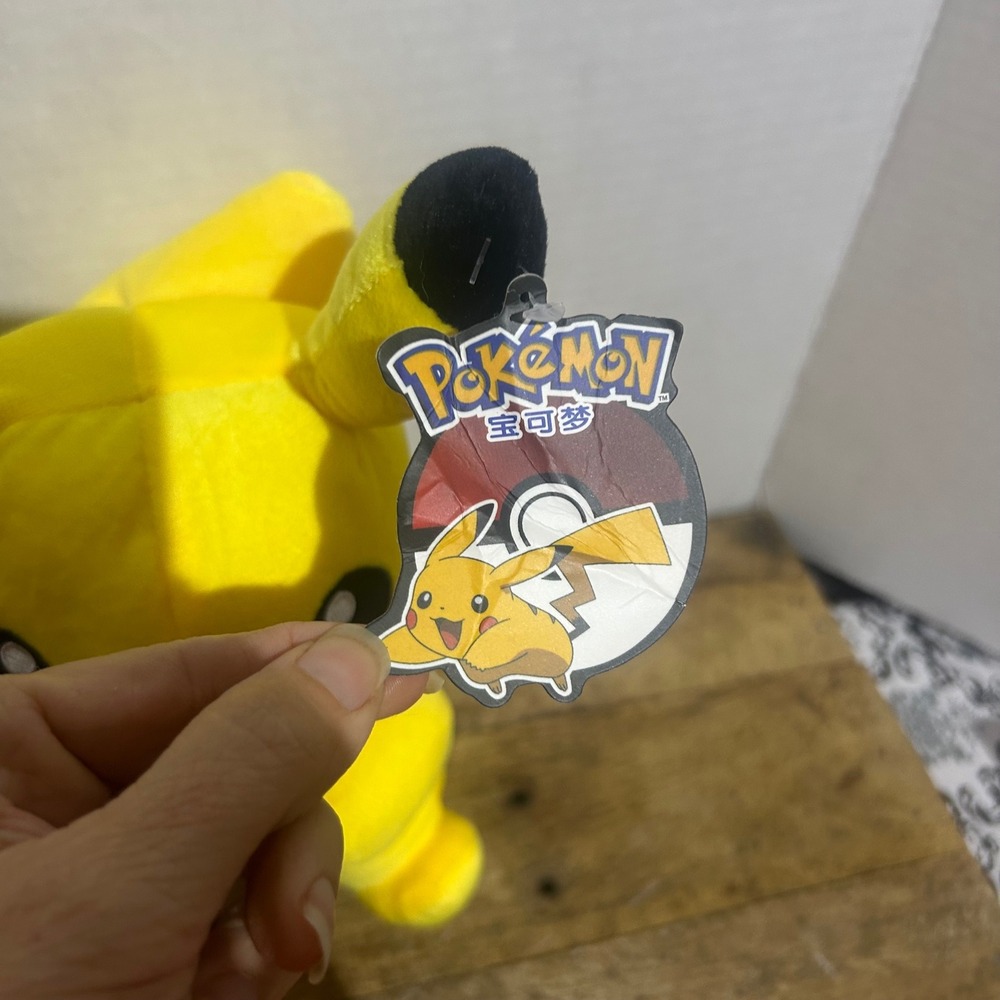 Pokemon Pikachu Plush TOMY Stuffed Animal‎ Toy Character Collectible - Picture 2 of 6